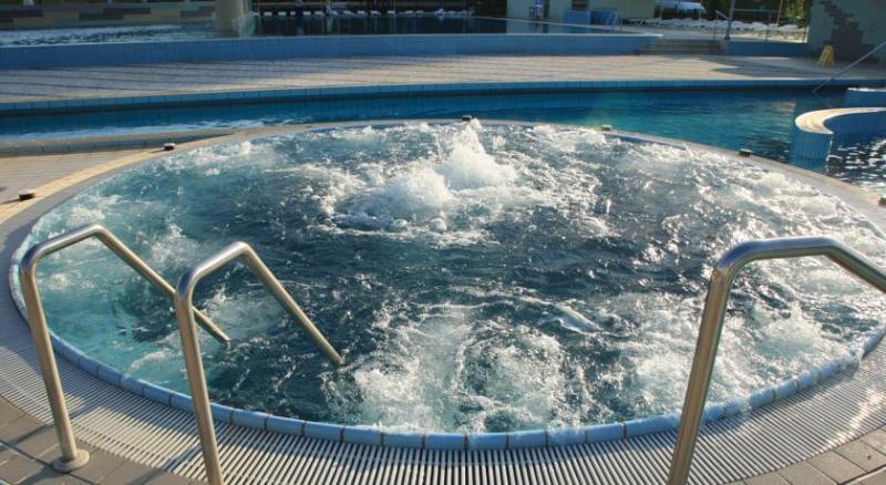 Hotel Bioterme Mala Nedelja ليوتومير المظهر الخارجي الصورة