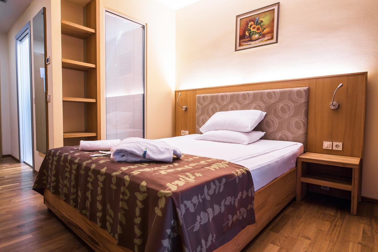 Hotel Bioterme Mala Nedelja ليوتومير المظهر الخارجي الصورة